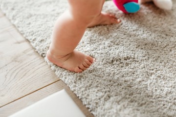 Koberček alebo koberec do detskej izby?